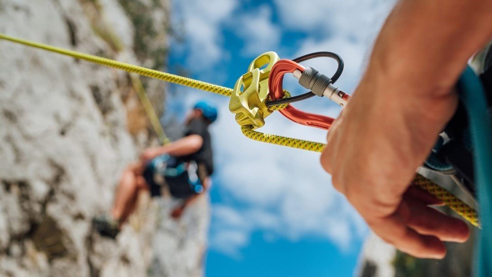 How to belay